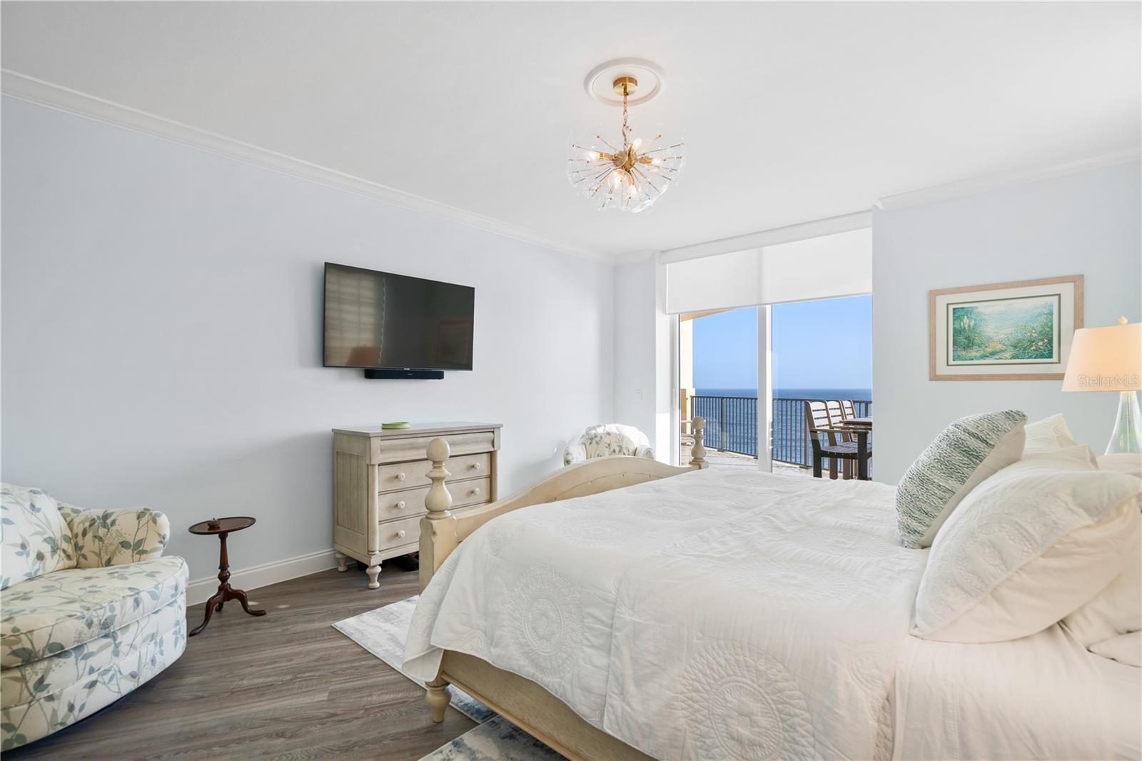 19 AVENUE DE LA MER #906