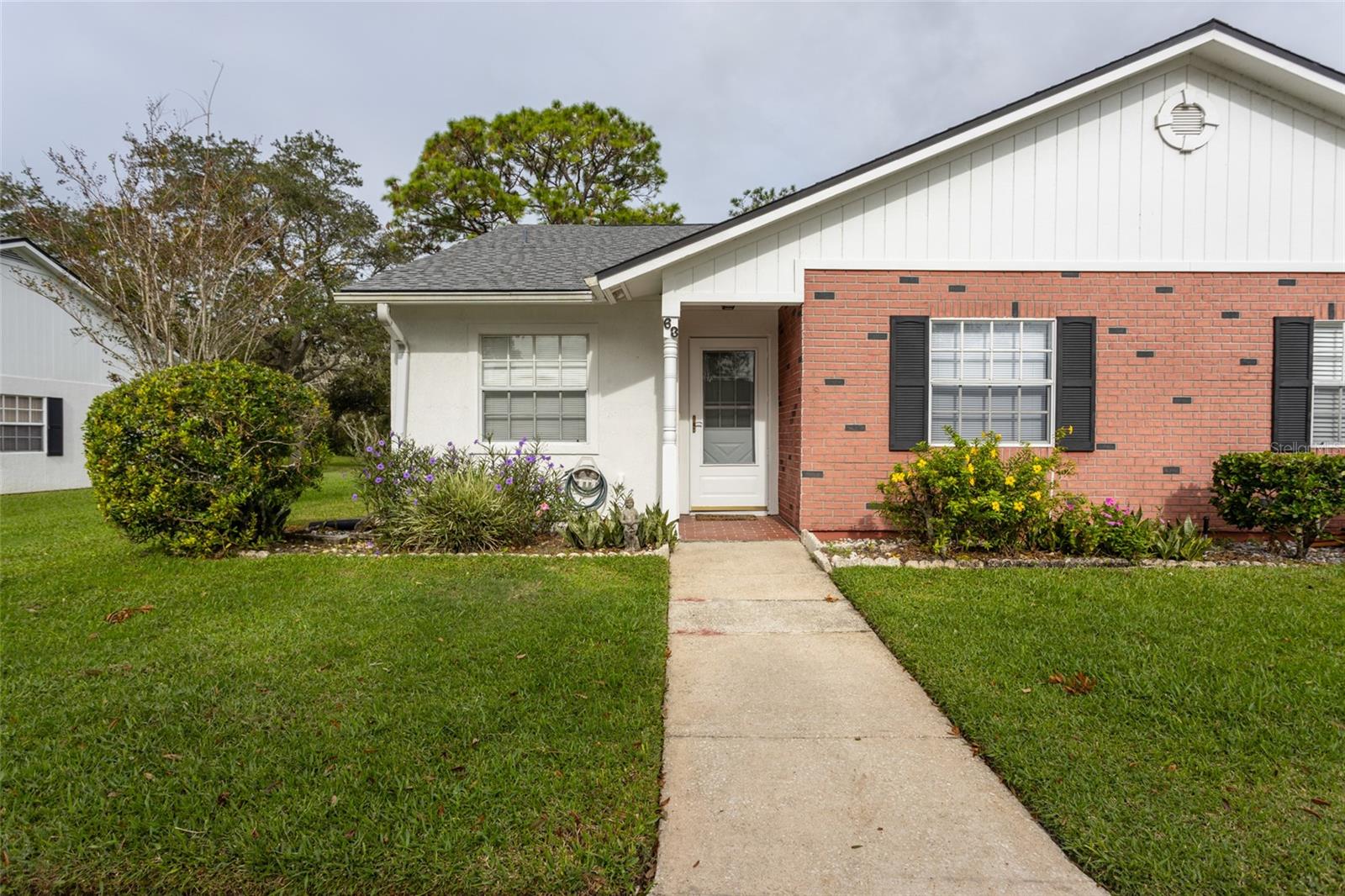 63 KINGS COLONY CT S