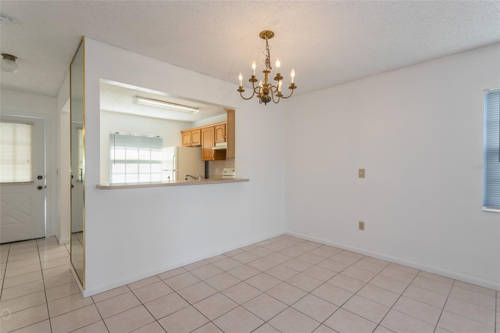 63 KINGS COLONY CT S