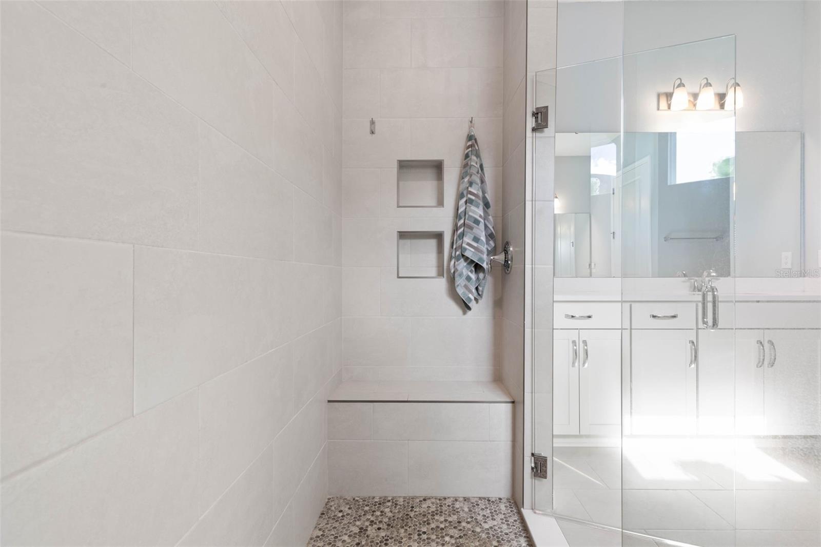 17 BLUE GROTTO PL