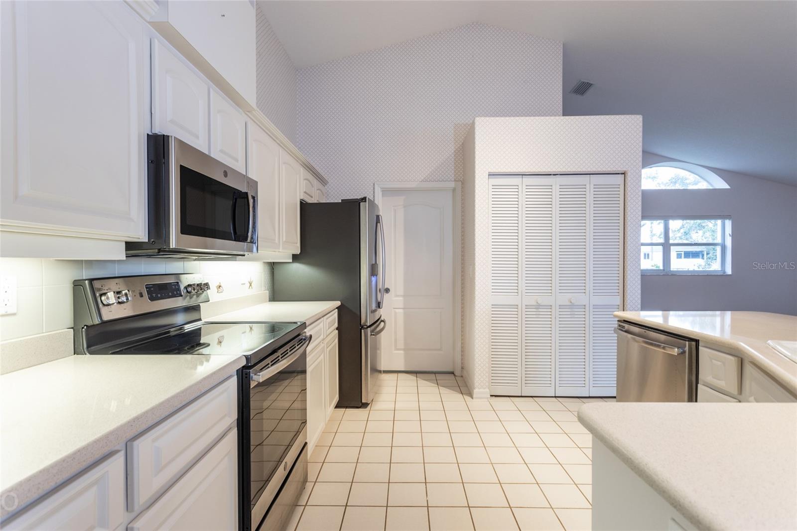 52 CORTES CT