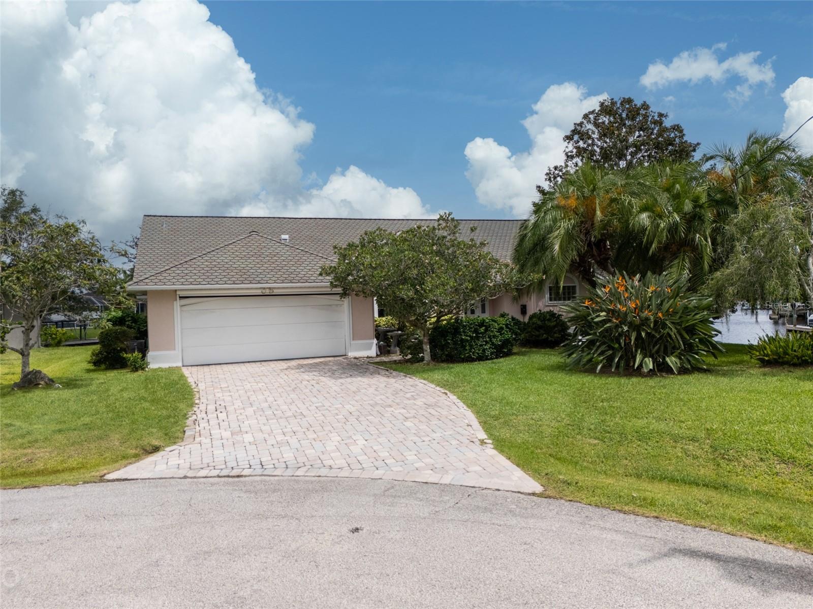 52 CORTES CT