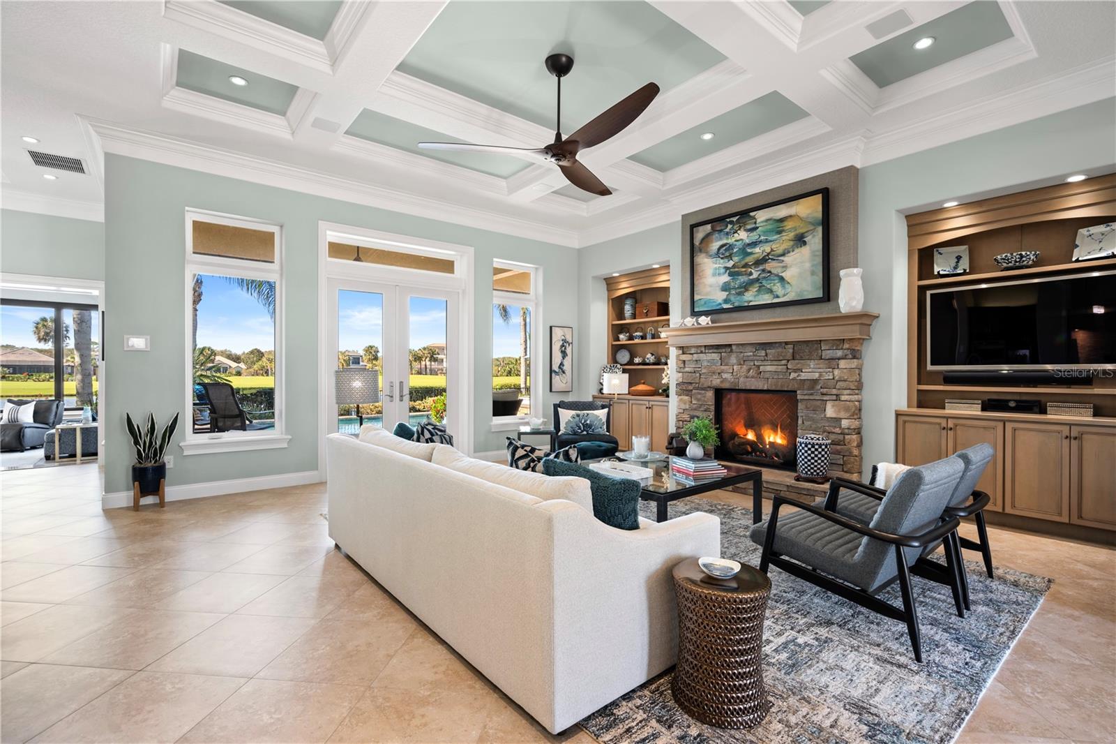 55 NORTHSHORE DR