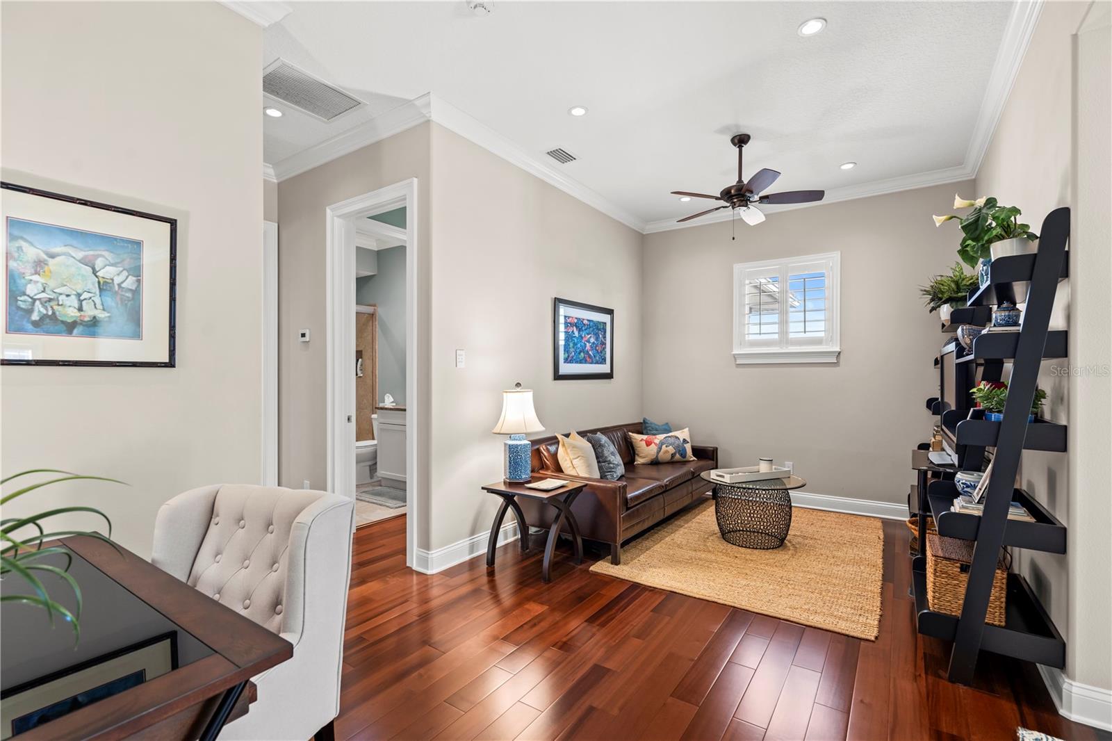 55 NORTHSHORE DR