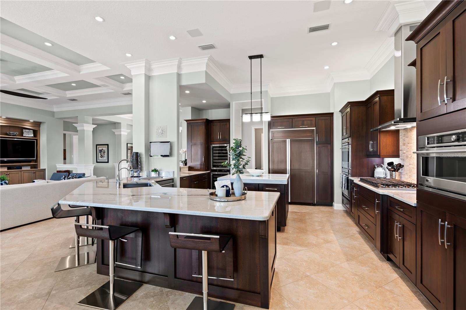 55 NORTHSHORE DR