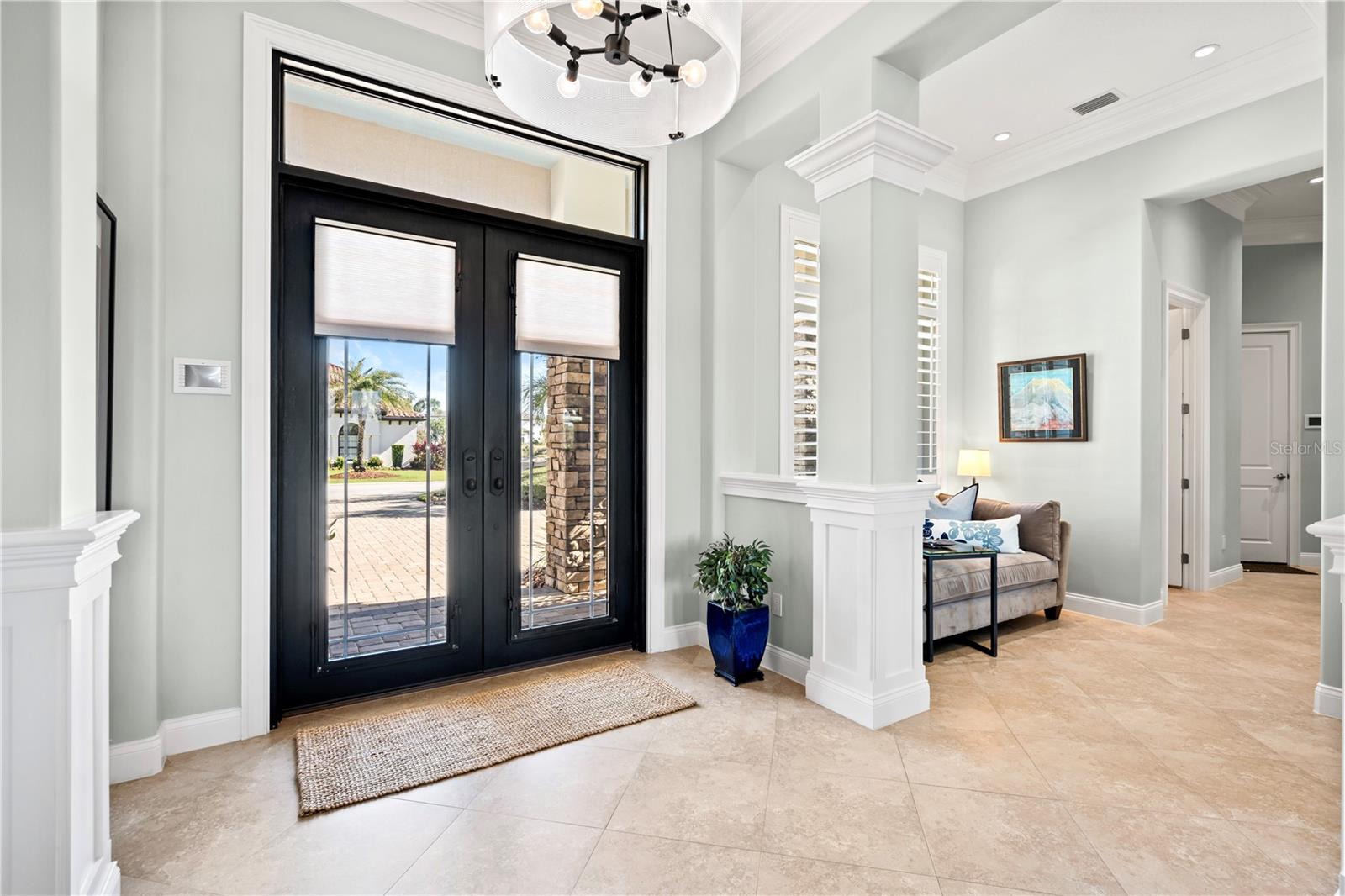 55 NORTHSHORE DR