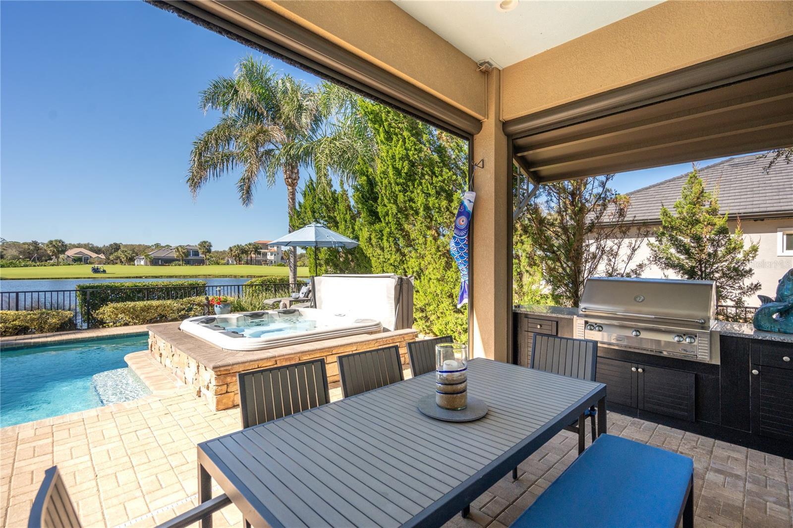 55 NORTHSHORE DR
