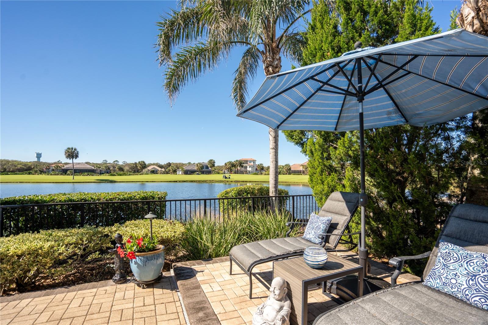 55 NORTHSHORE DR