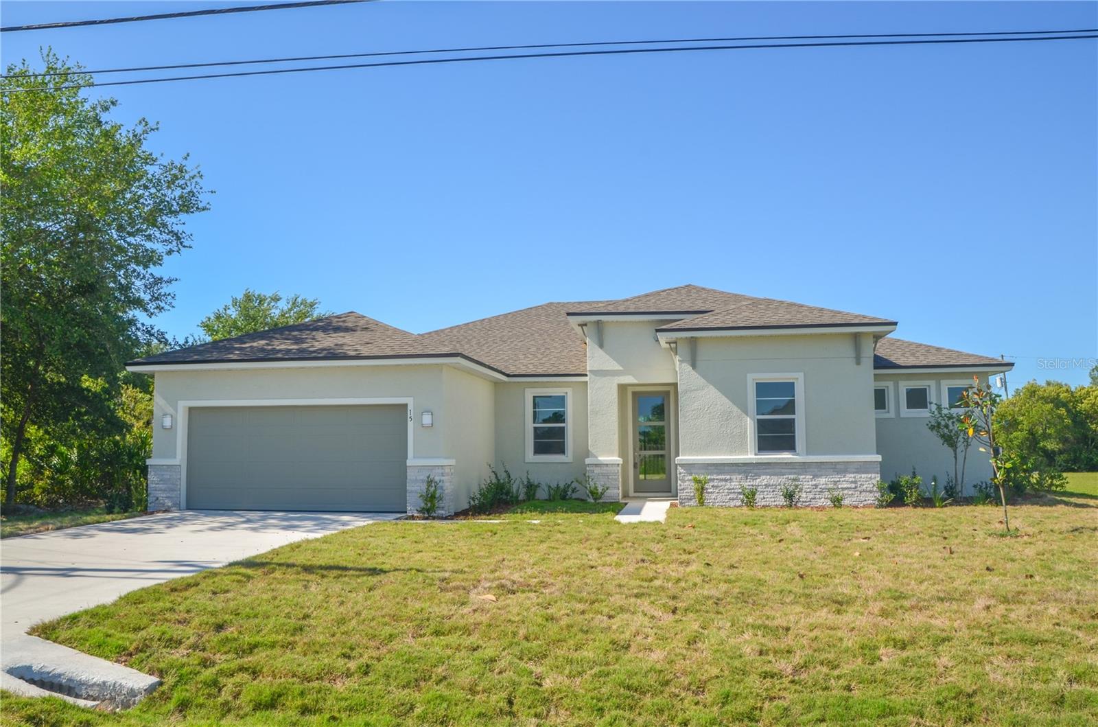 15 LONDON DR