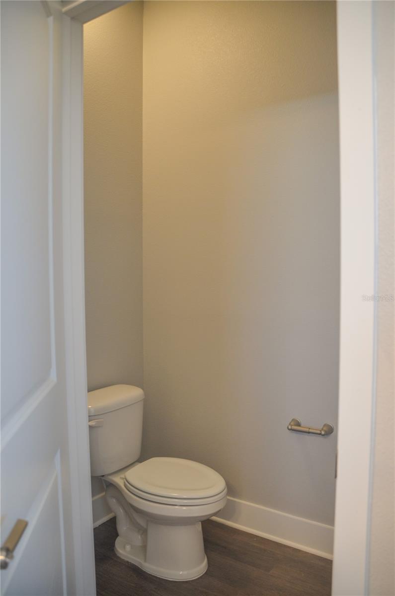 15 LONDON DR