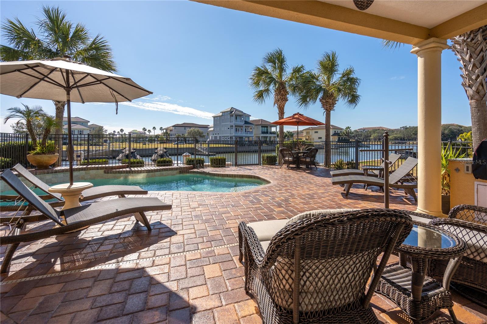 330 HARBOR VILLAGE PT N