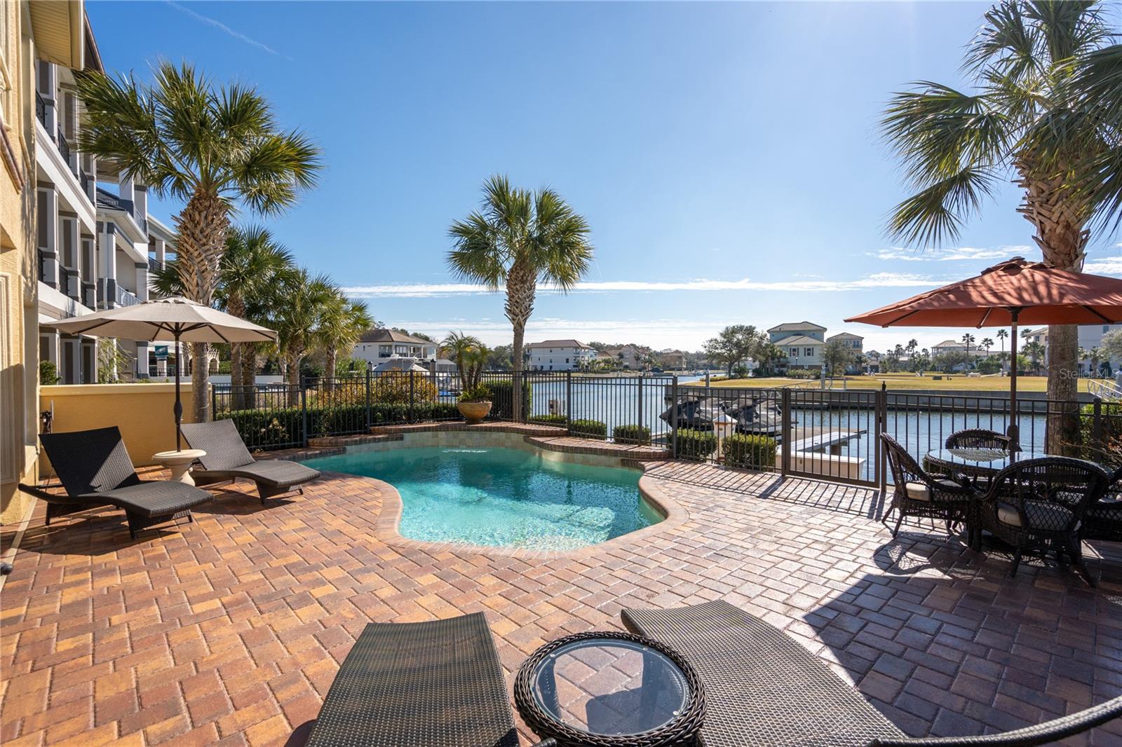 330 HARBOR VILLAGE PT N
