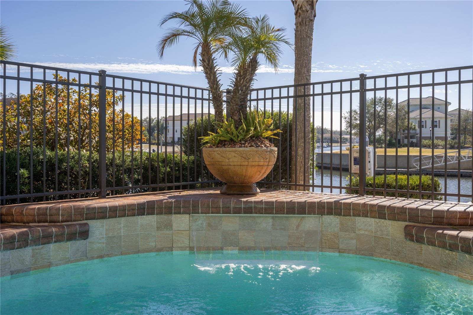 330 HARBOR VILLAGE PT N