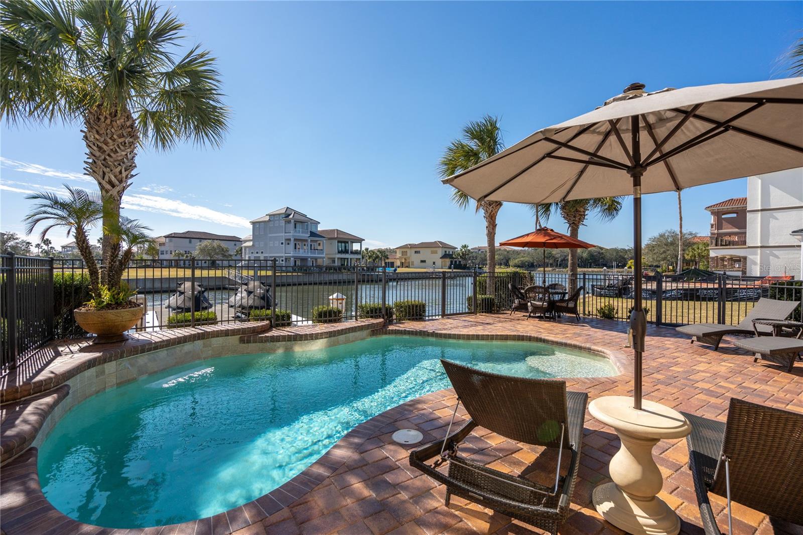 330 HARBOR VILLAGE PT N