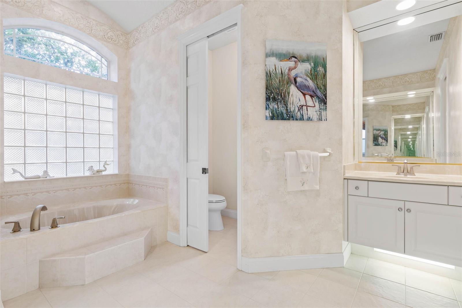 12 EGRET DR