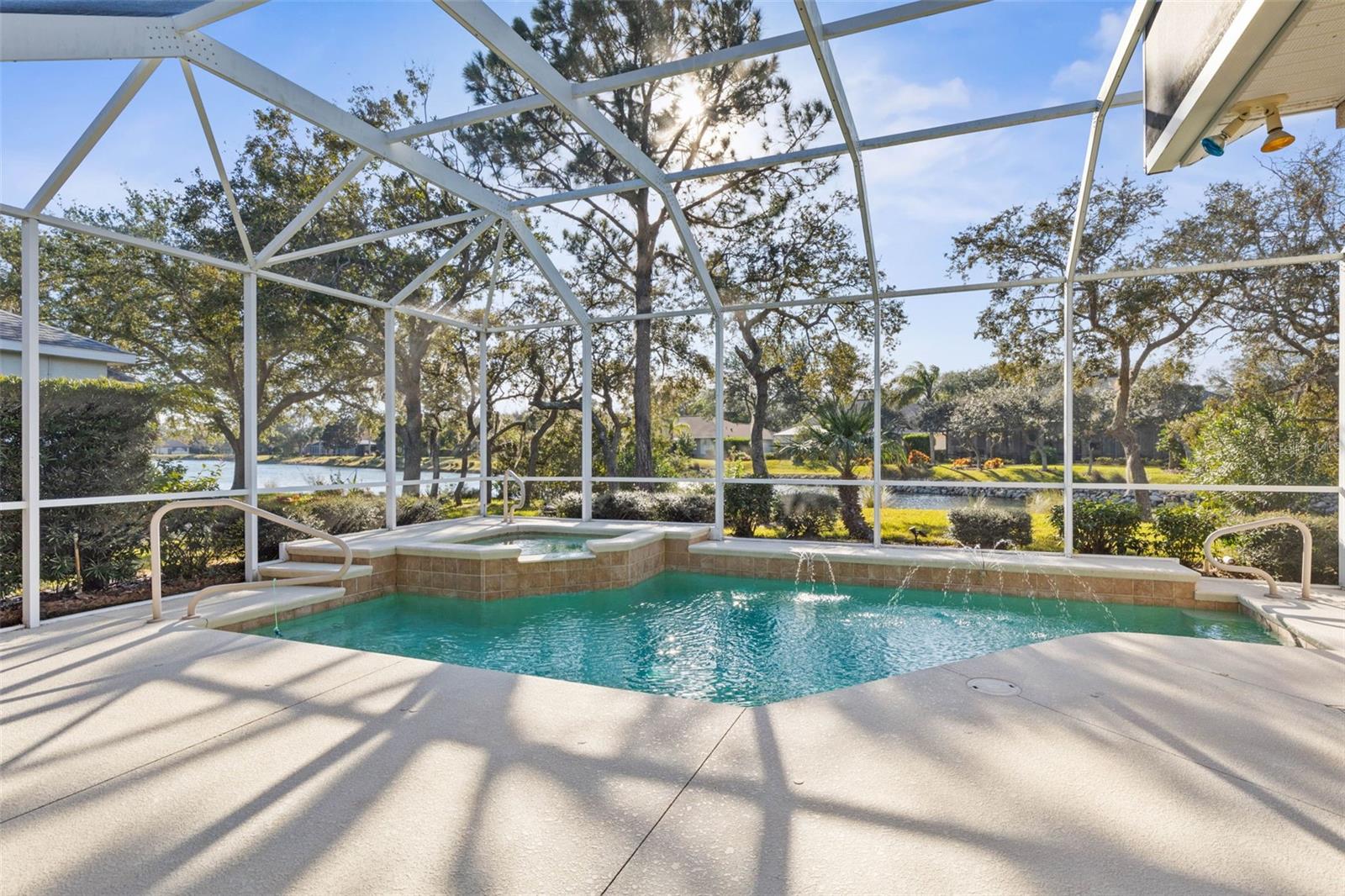 12 EGRET DR