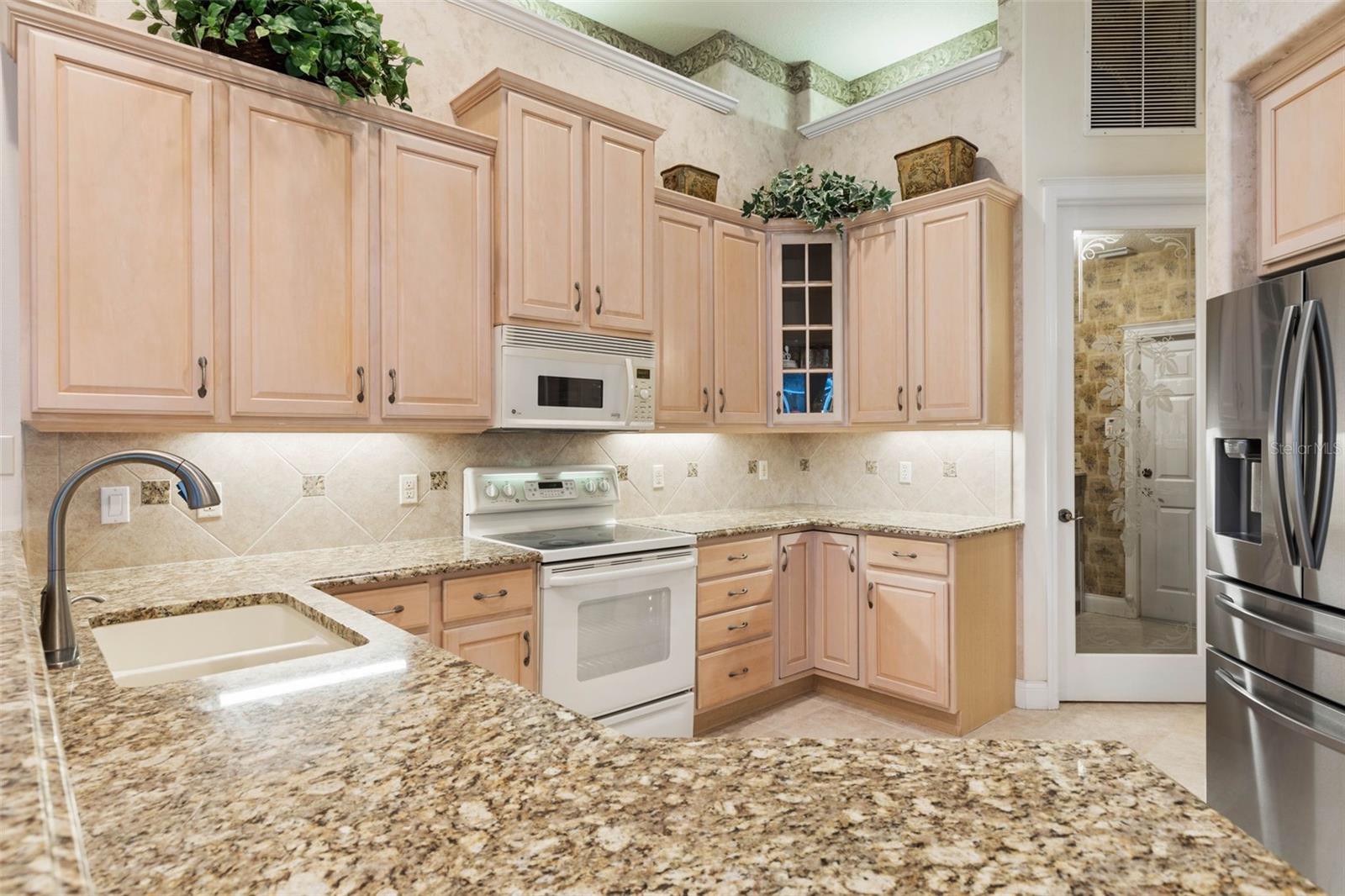 12 EGRET DR