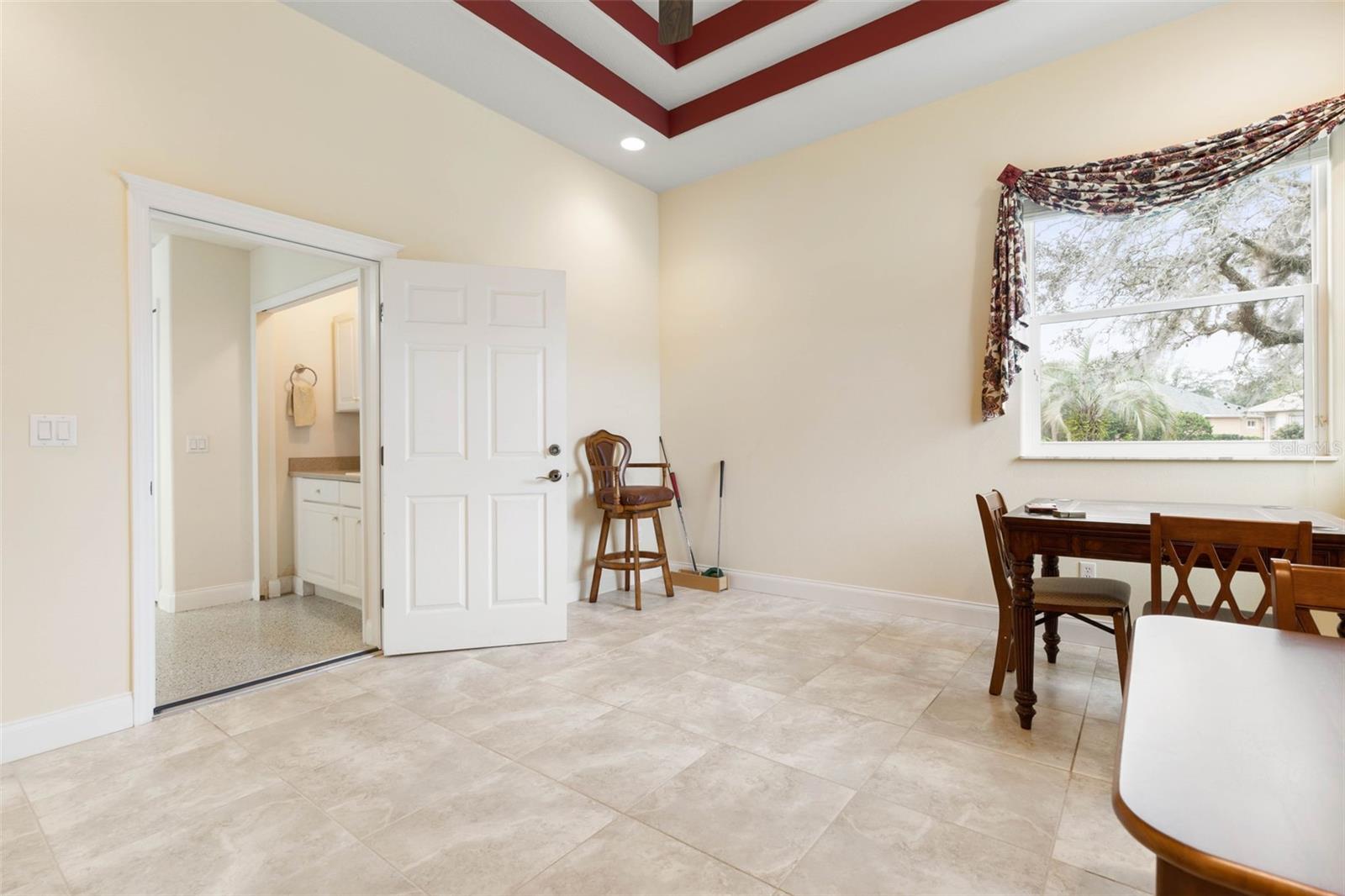 12 EGRET DR