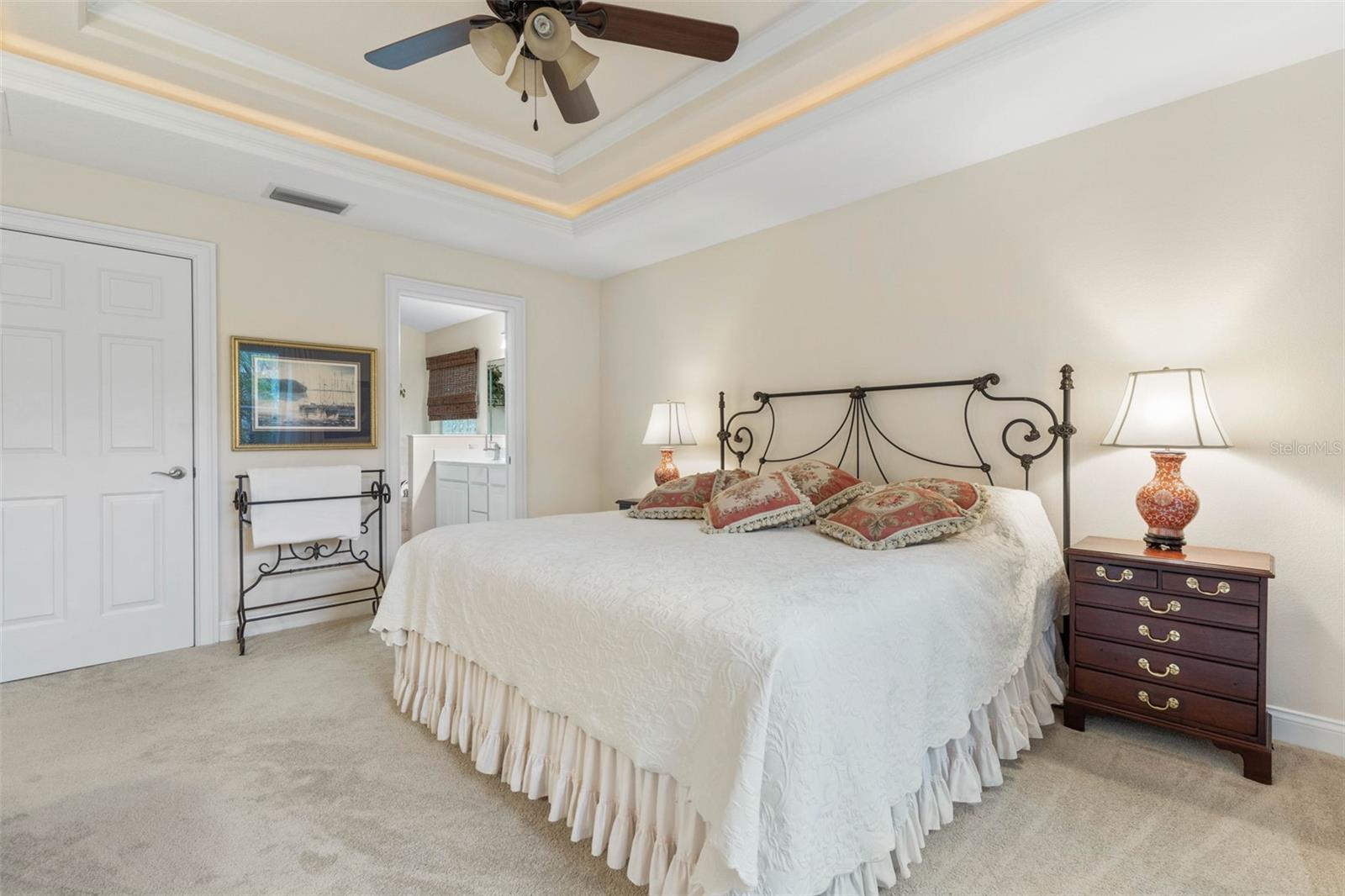 27 WHISPERING PINE DR