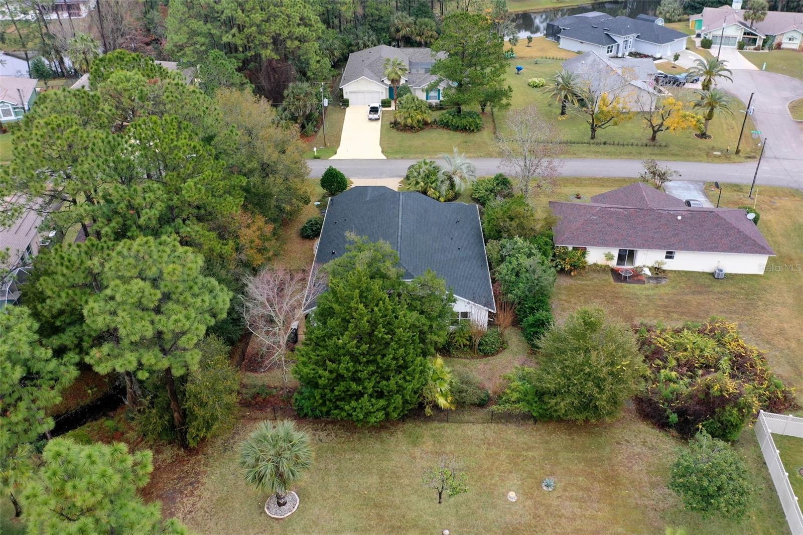 27 WHISPERING PINE DR