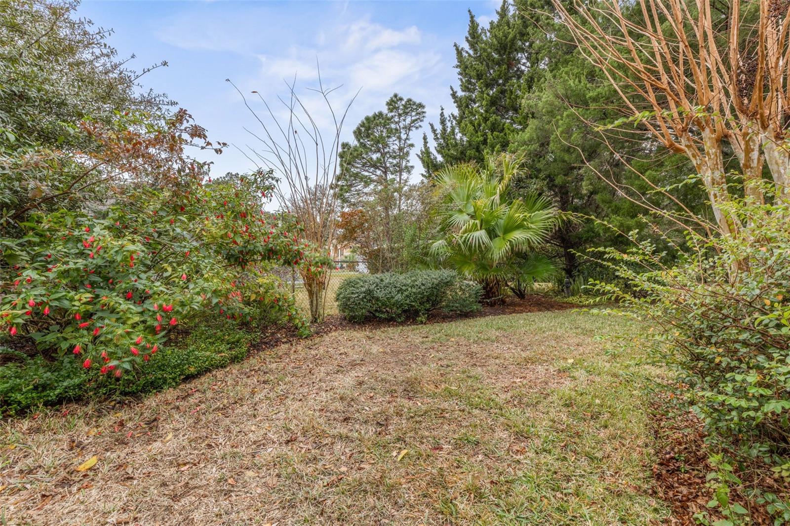 27 WHISPERING PINE DR