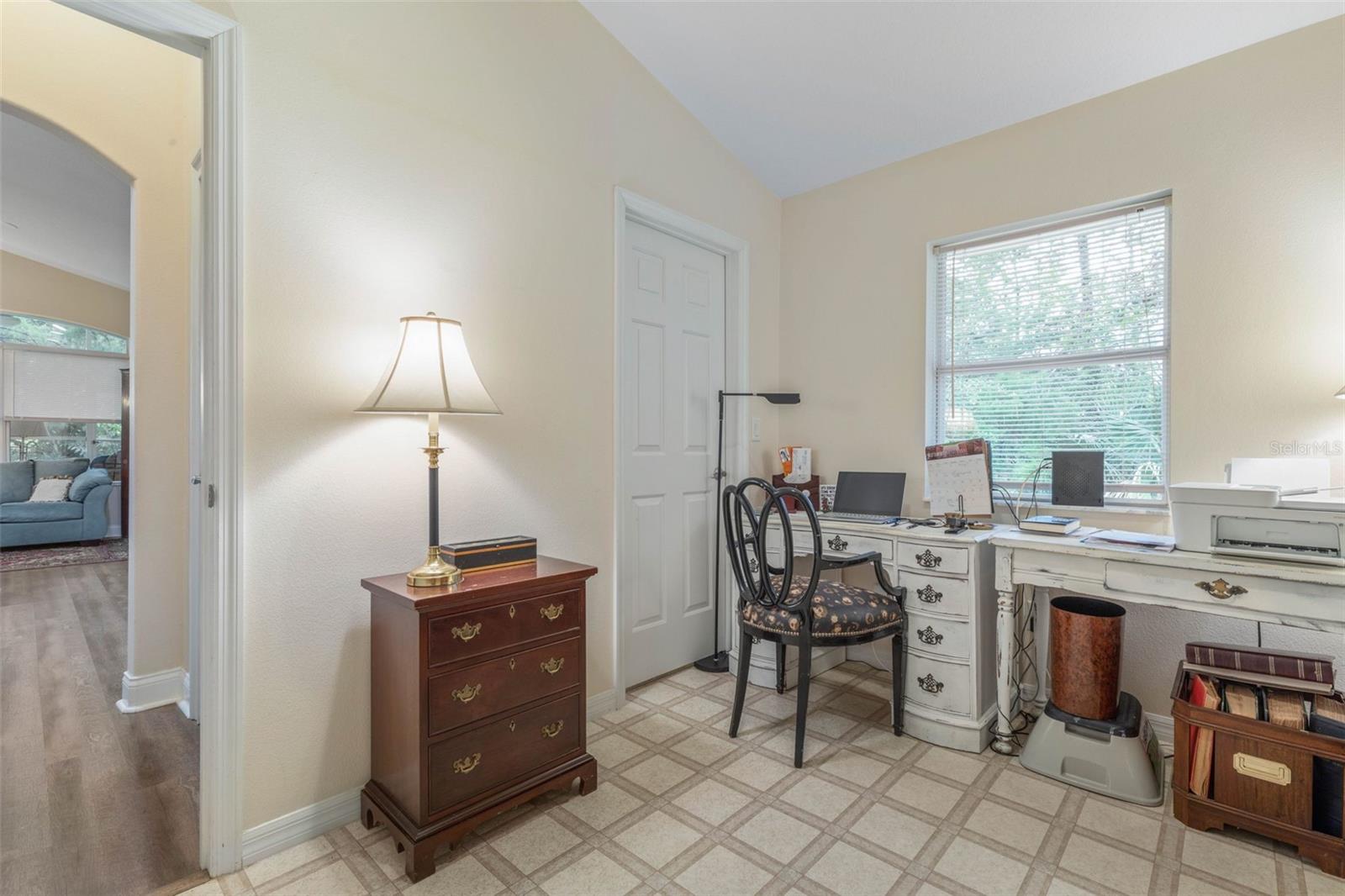 27 WHISPERING PINE DR