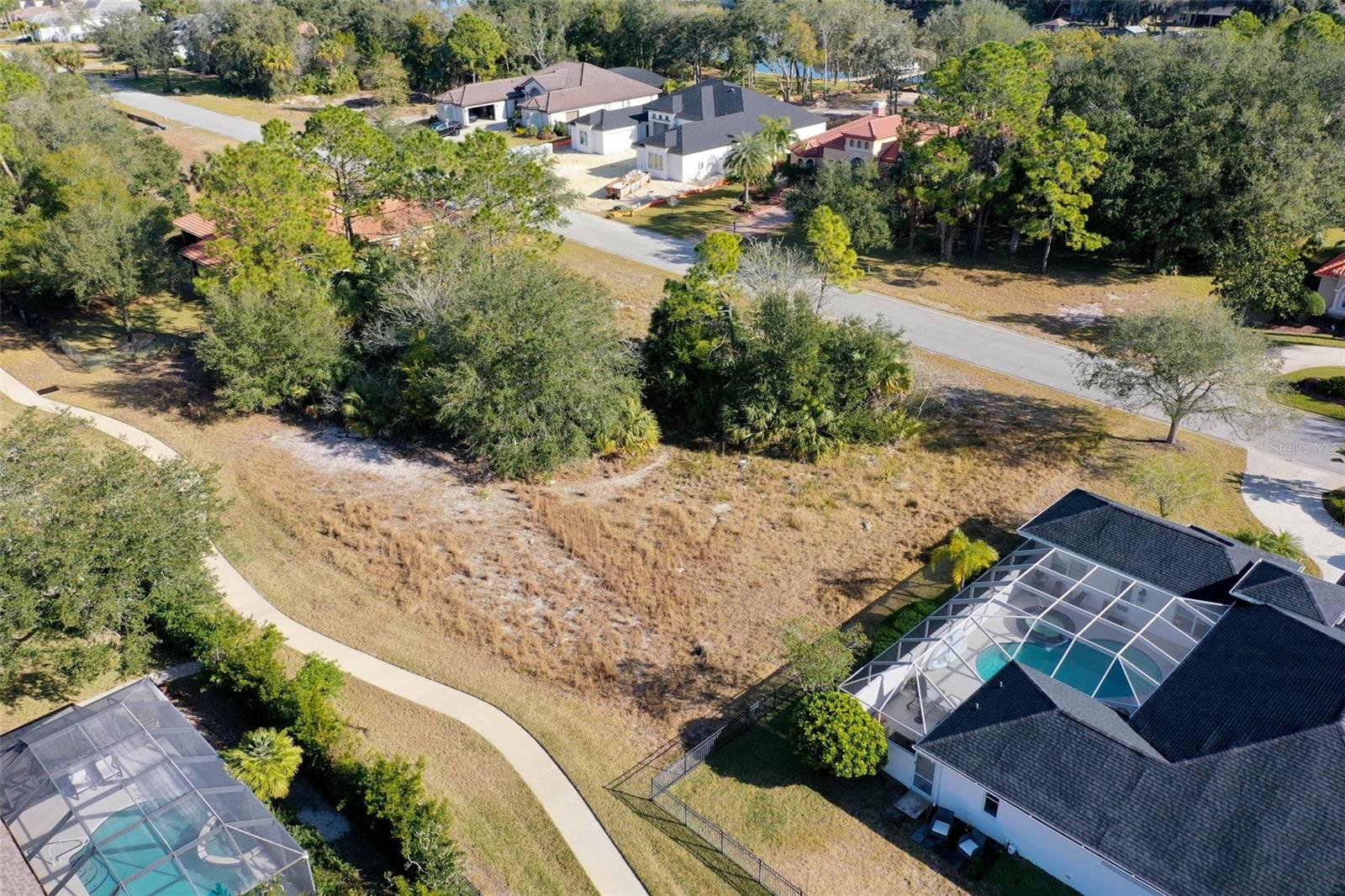 57 OLD OAK DR S