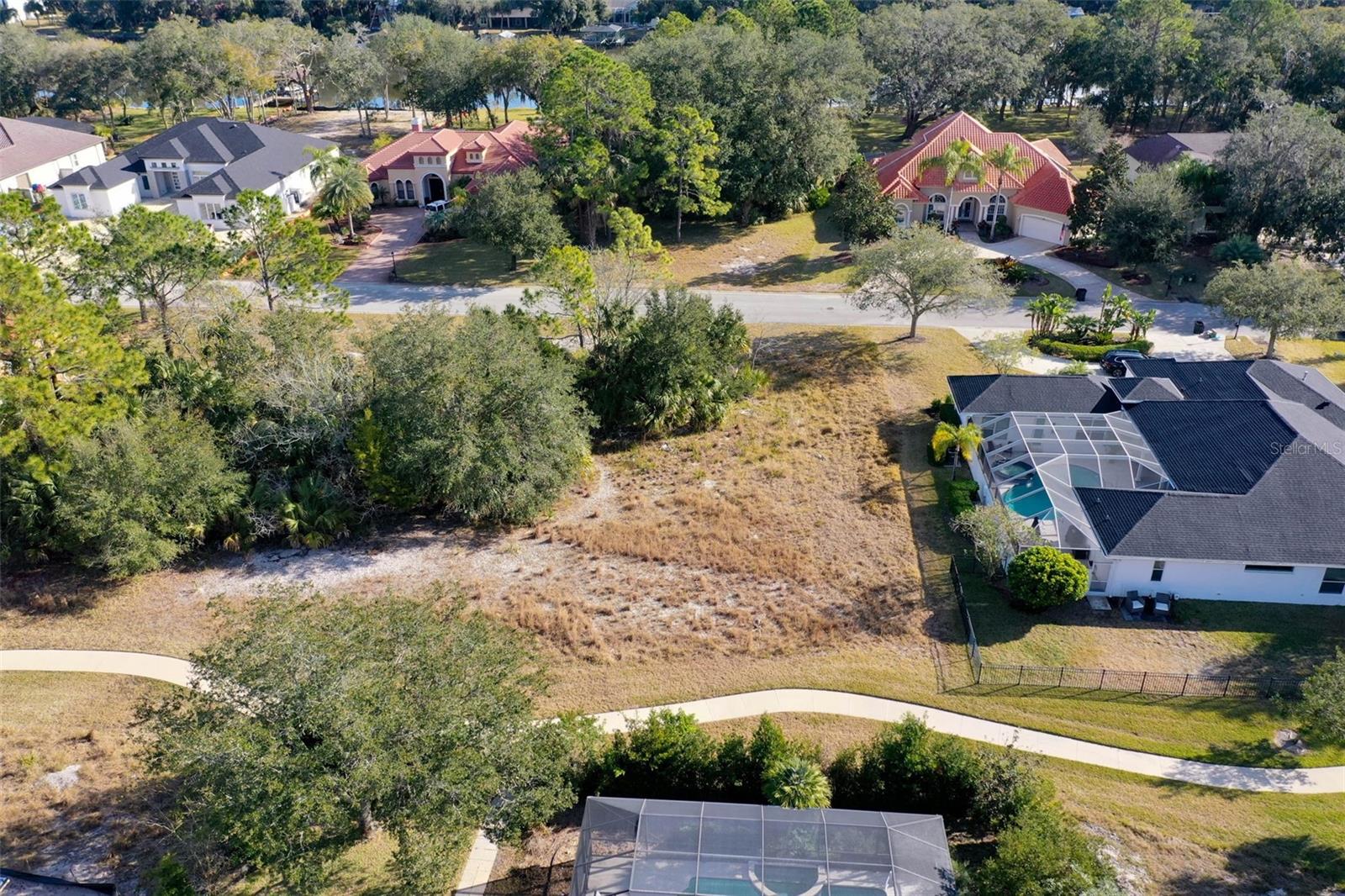 57 OLD OAK DR S
