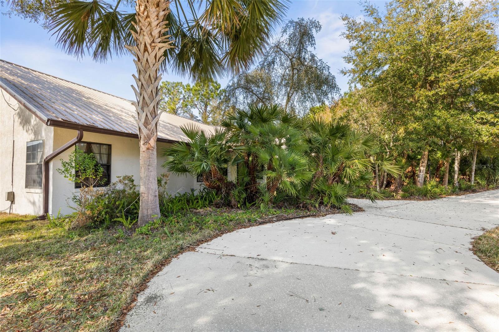 39 BRONSON LN