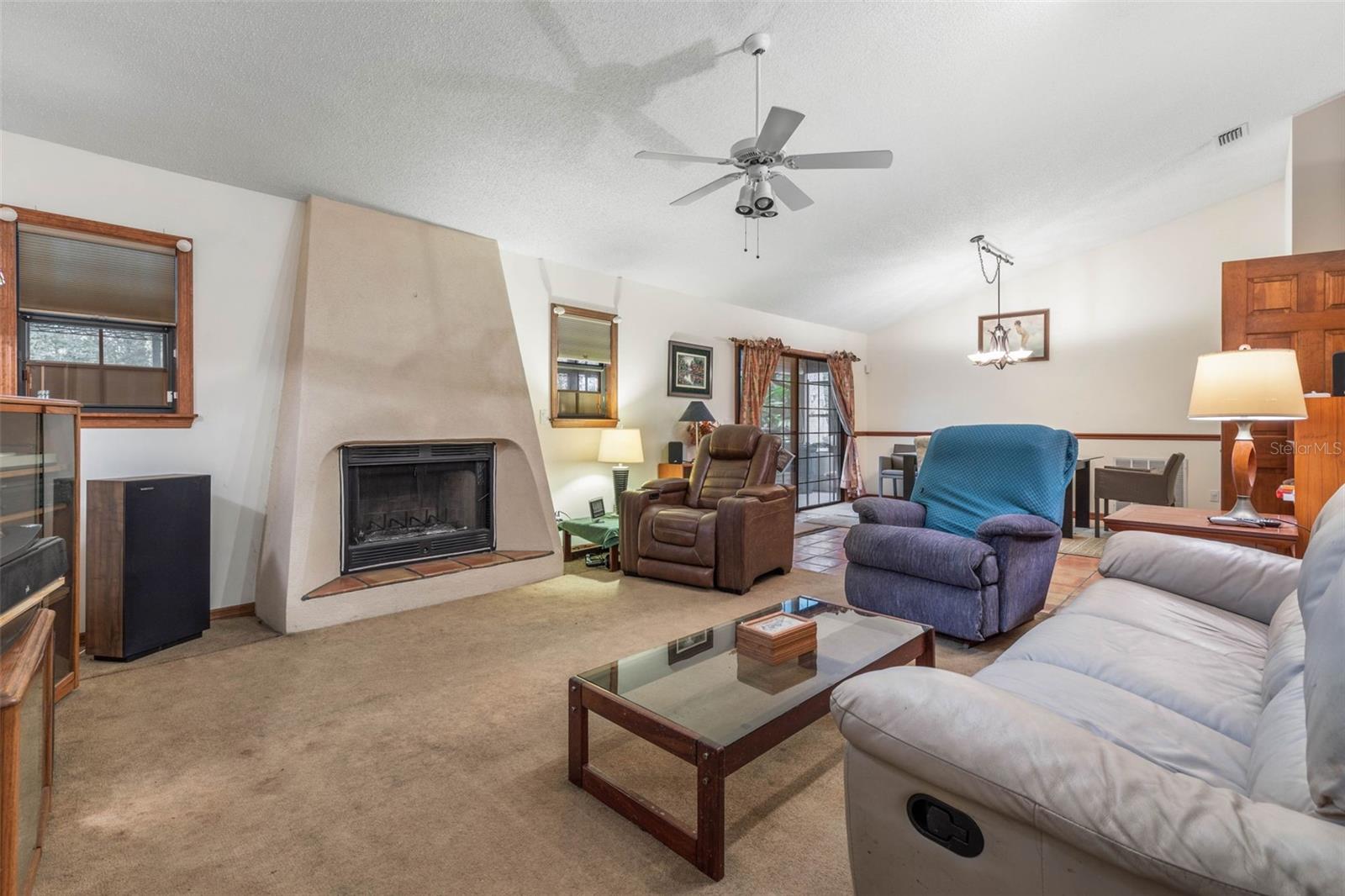 39 BRONSON LN