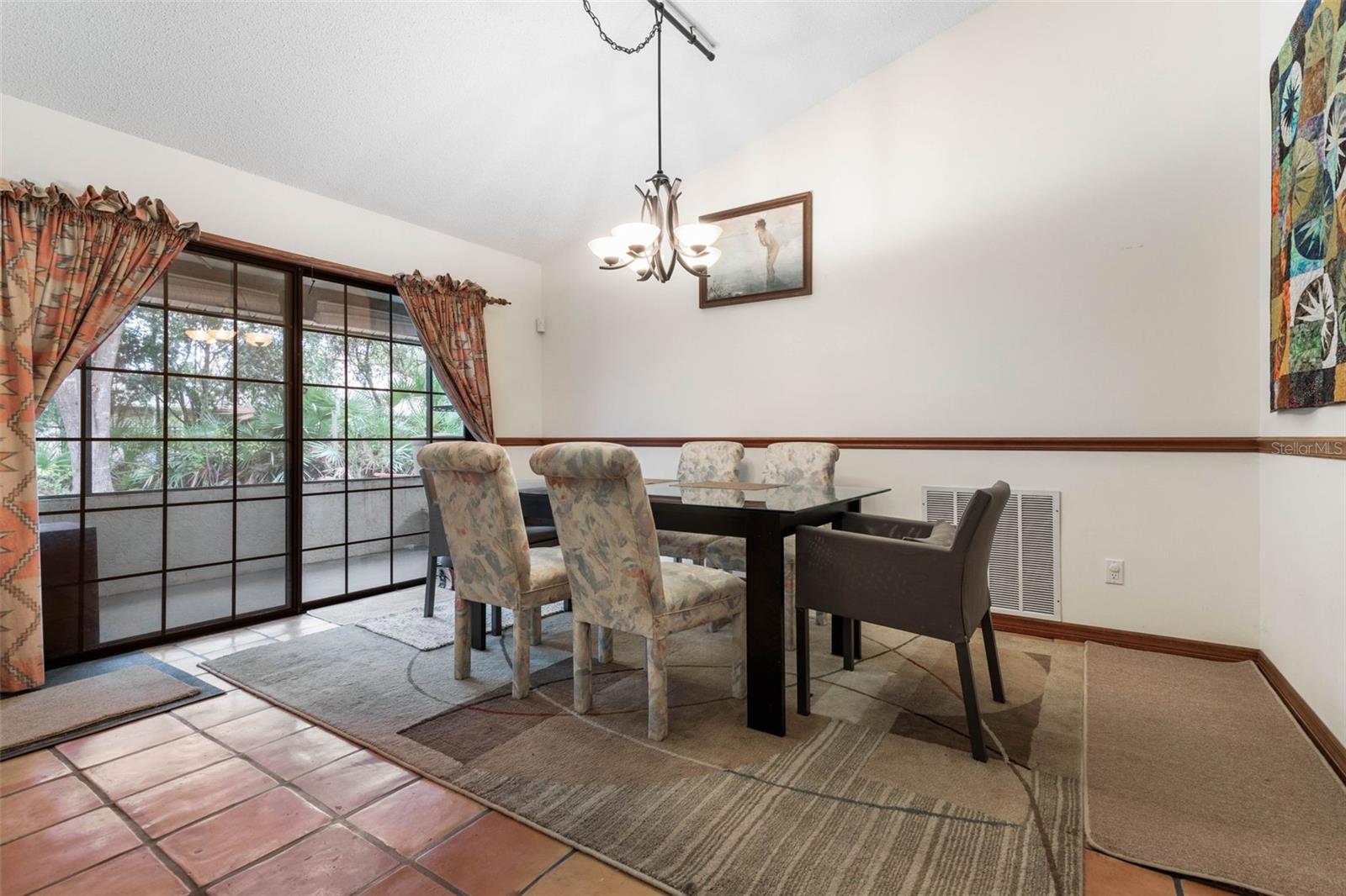 39 BRONSON LN
