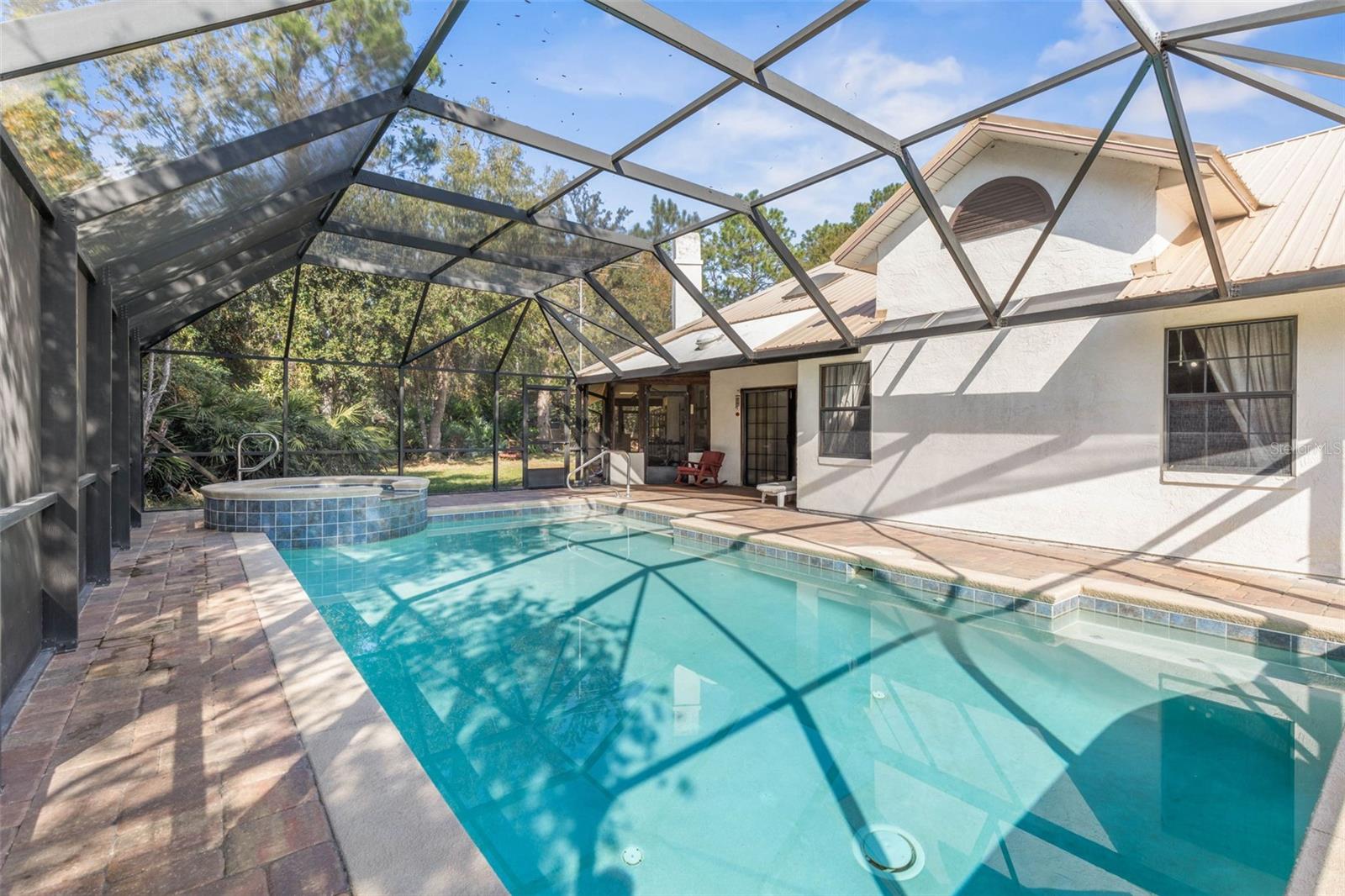 39 BRONSON LN
