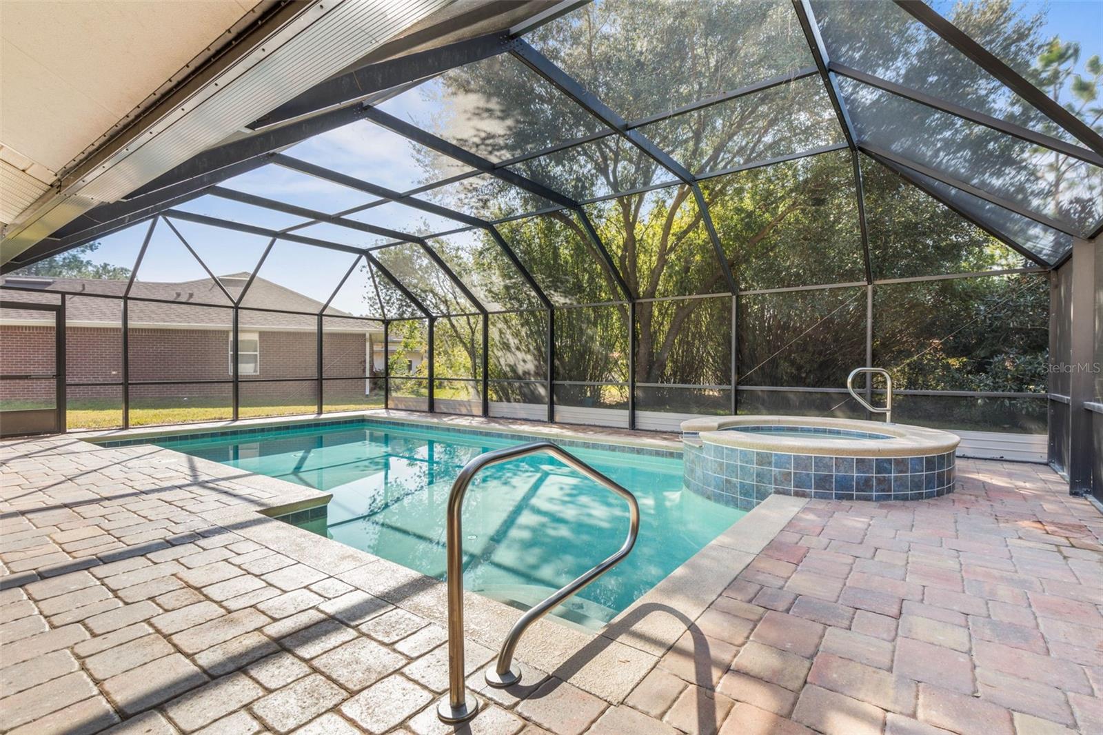 39 BRONSON LN