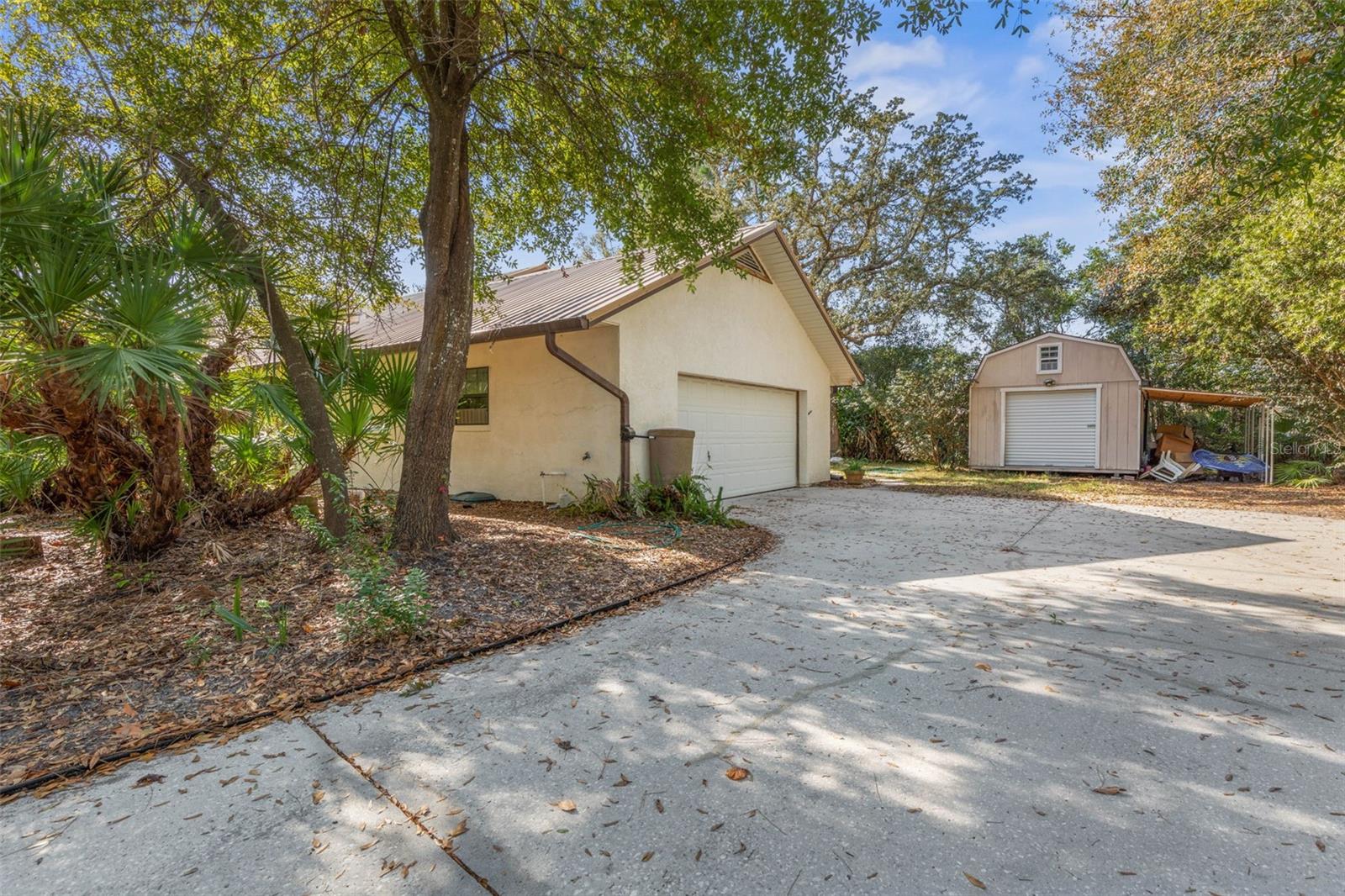 39 BRONSON LN