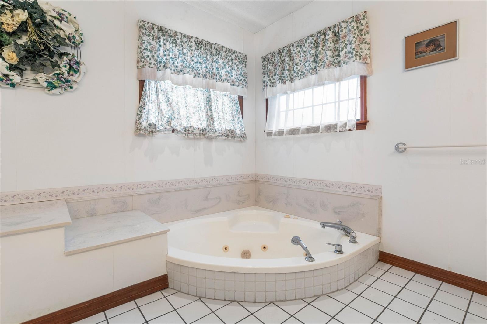39 BRONSON LN