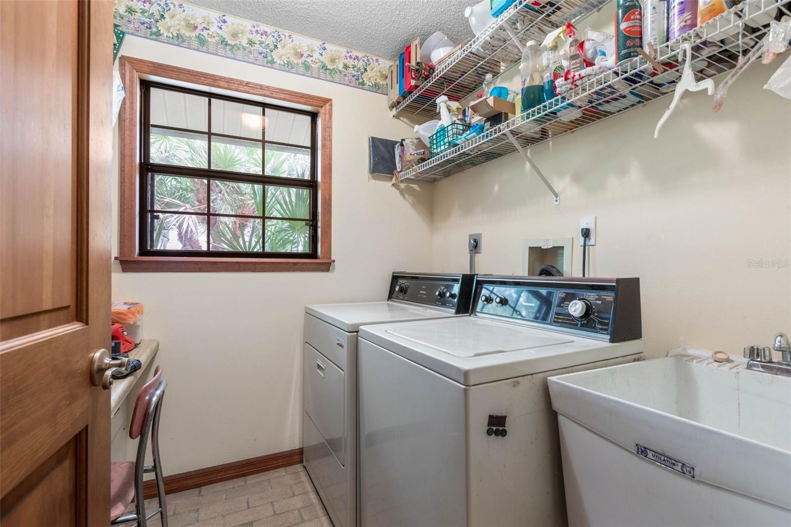 39 BRONSON LN