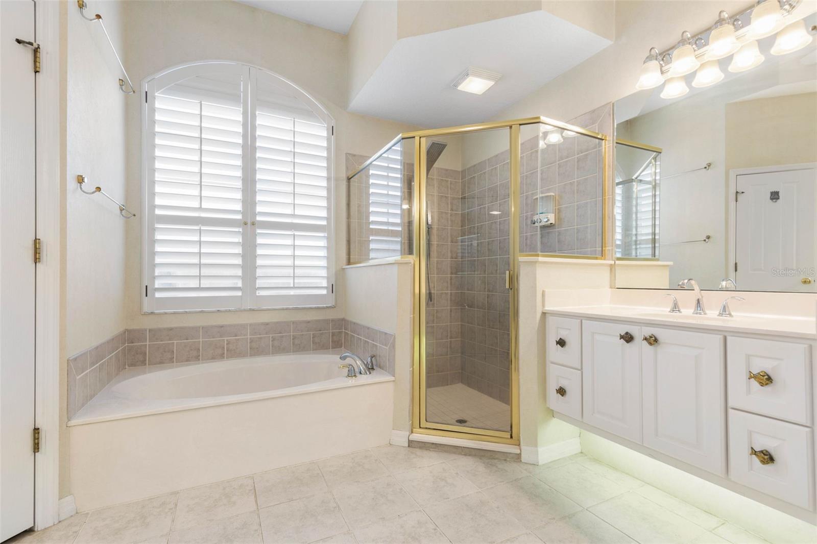 26 COCHISE CT
