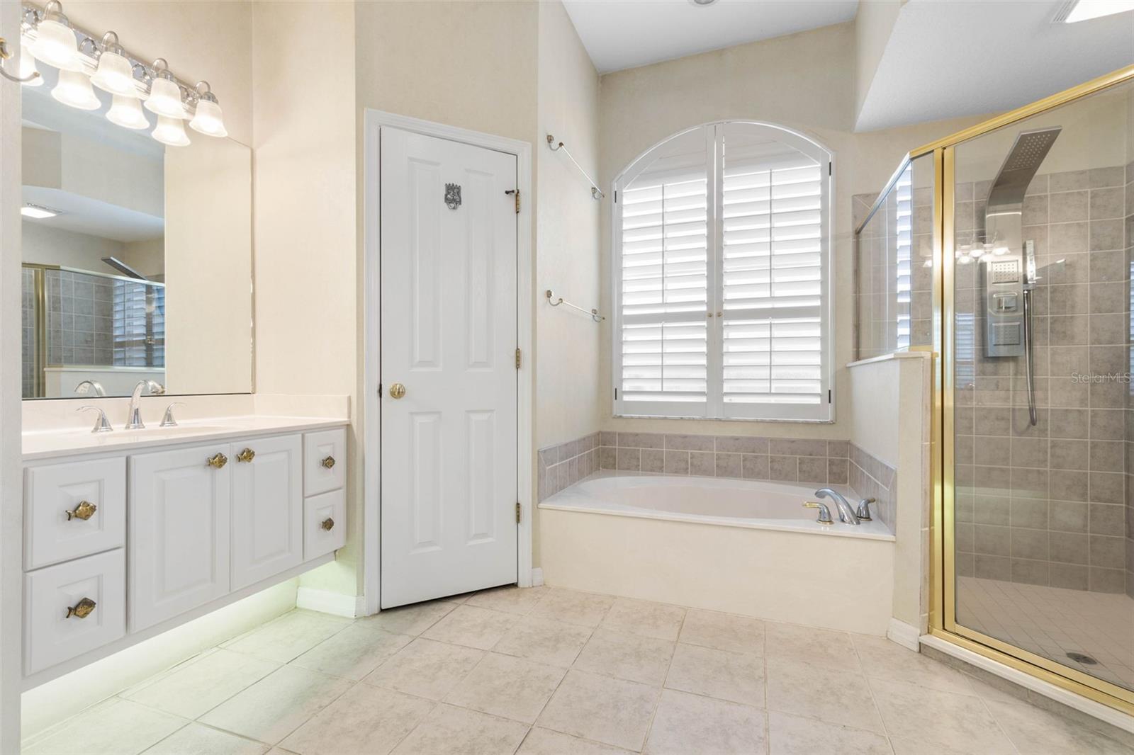 26 COCHISE CT