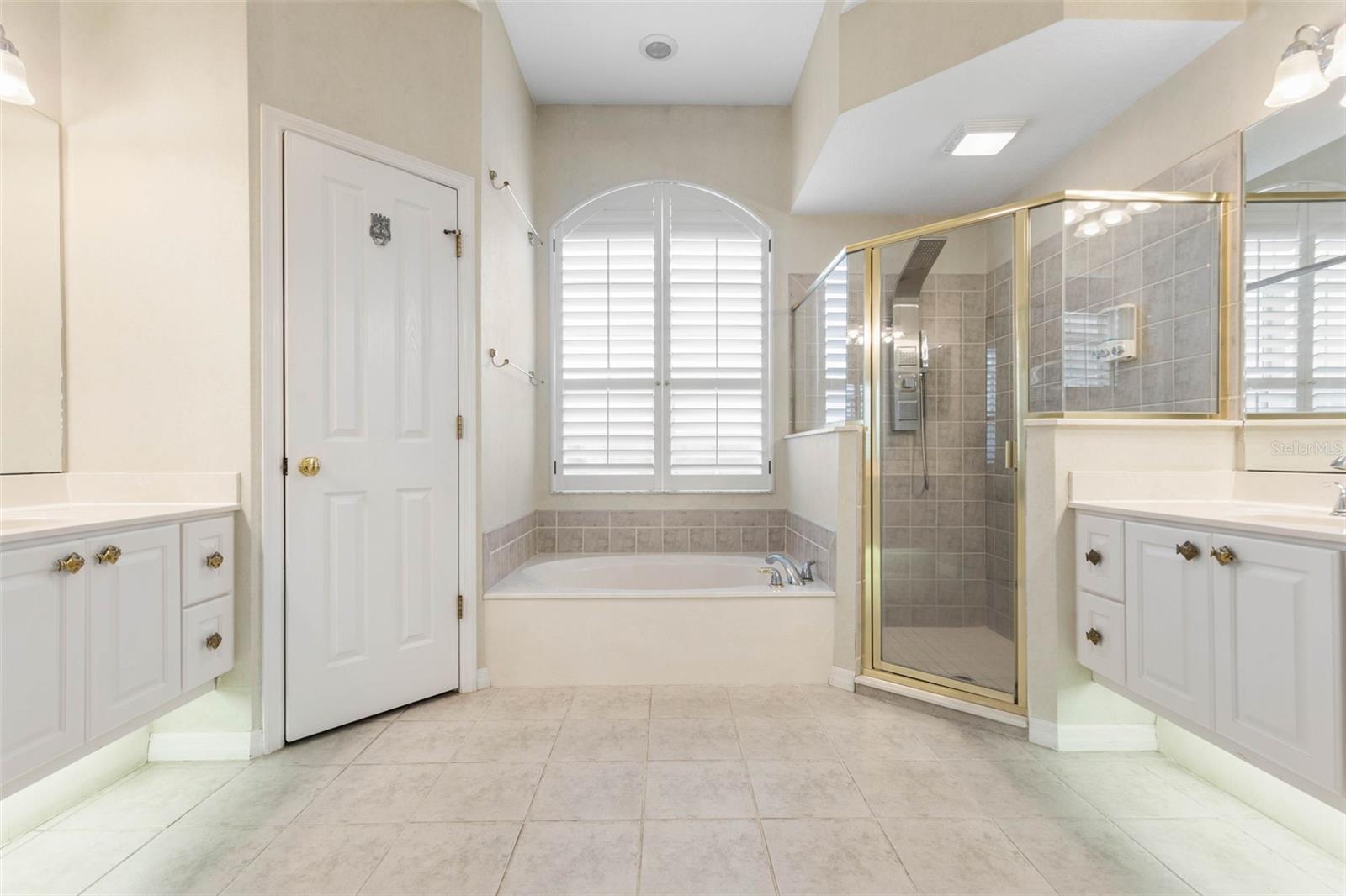 26 COCHISE CT