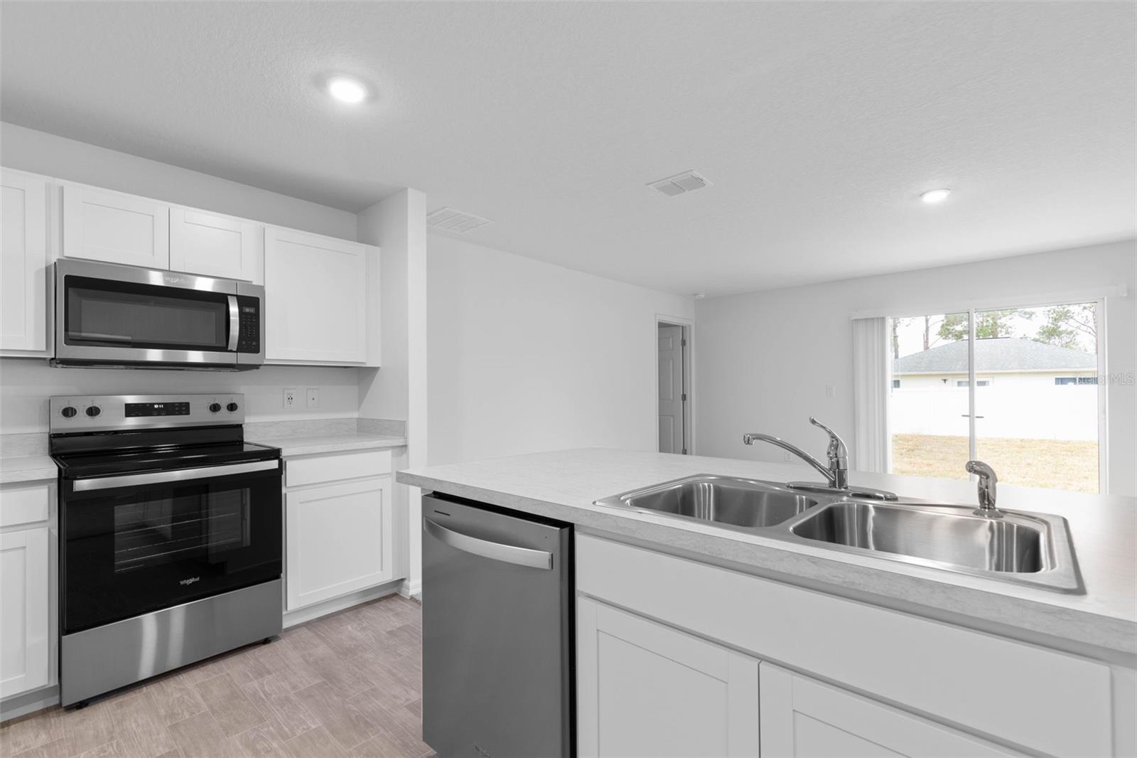 8 SEDGEFIELD PATH N