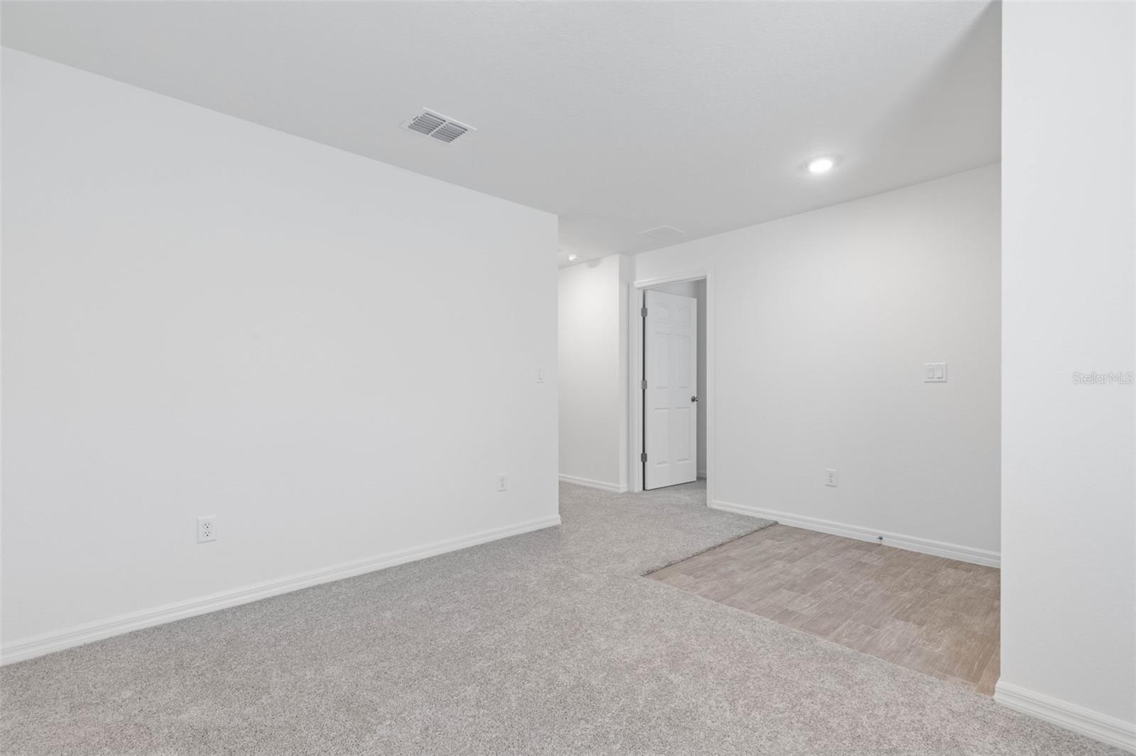 8 SEDGEFIELD PATH N