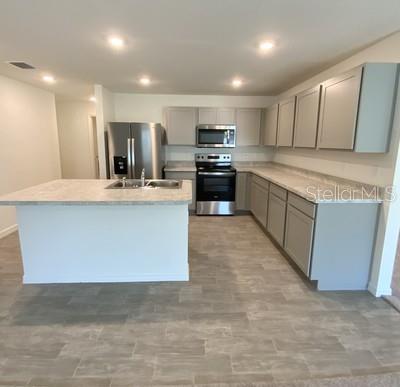 21 WOODWARD LN