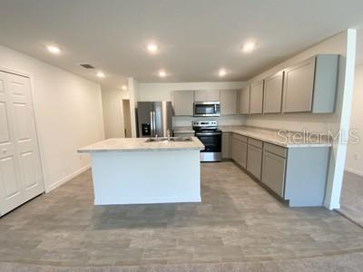 21 WOODWARD LN