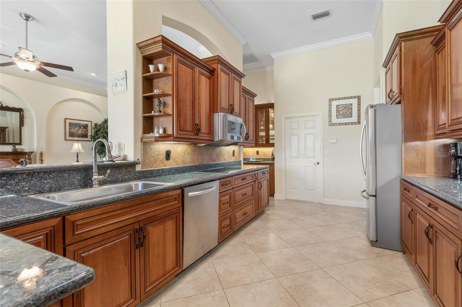 19 GRANDVIEW DR