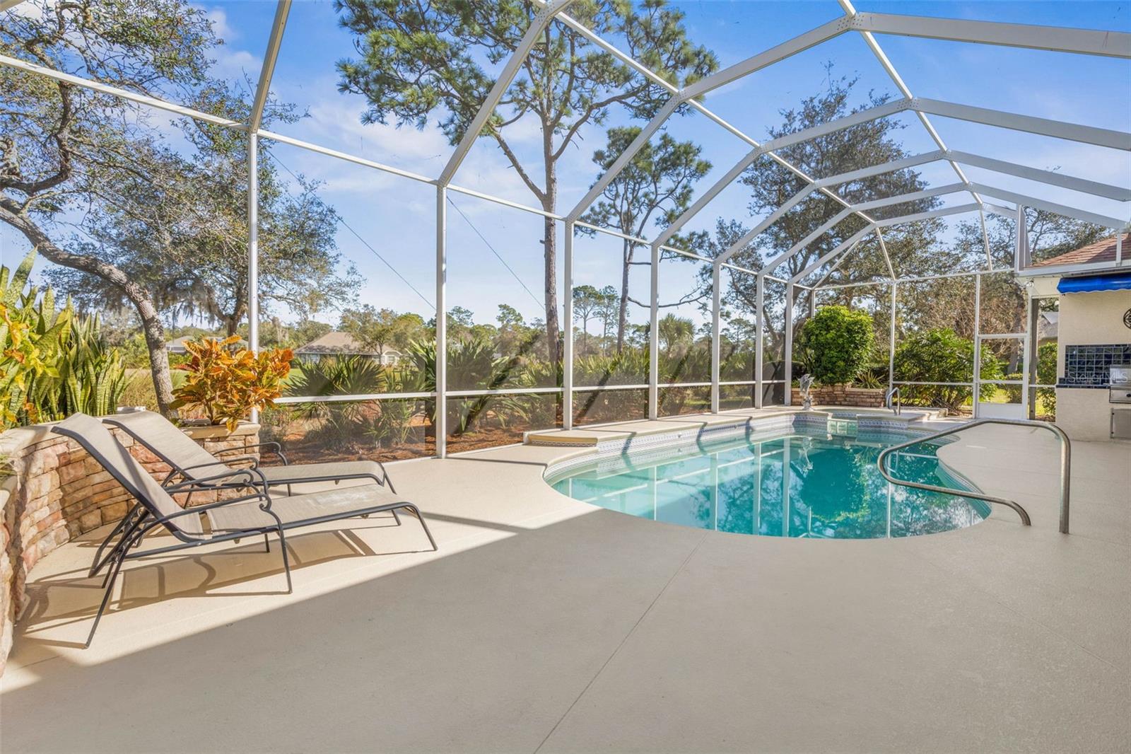 19 GRANDVIEW DR