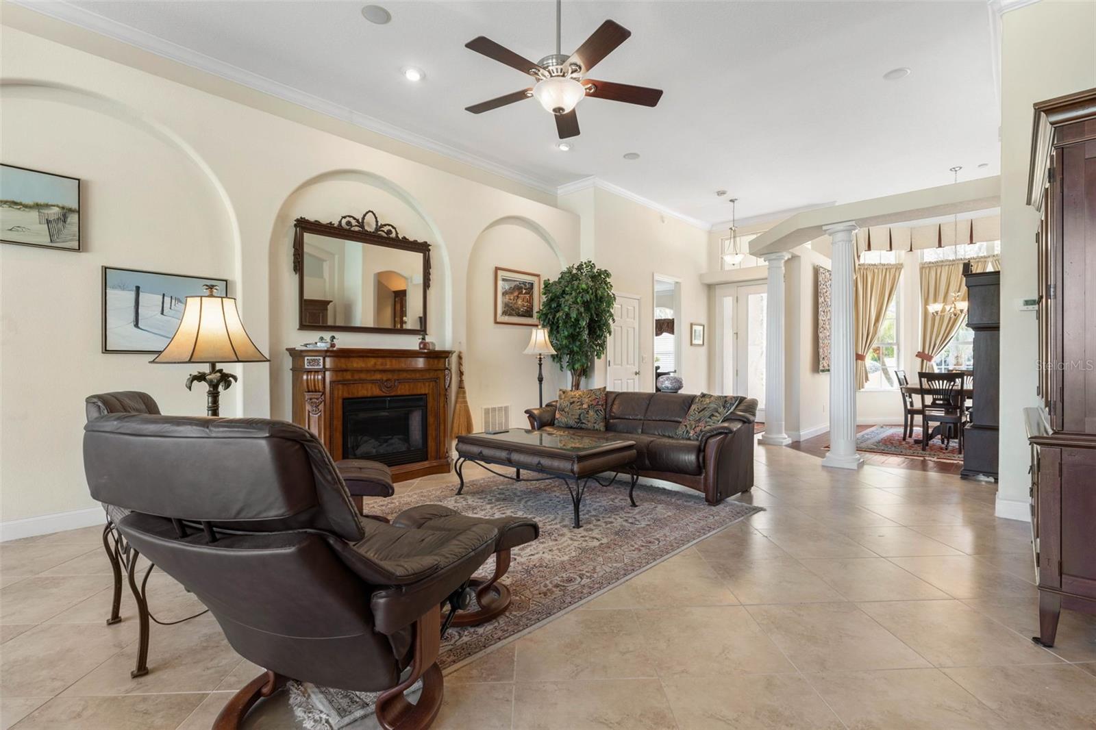 19 GRANDVIEW DR