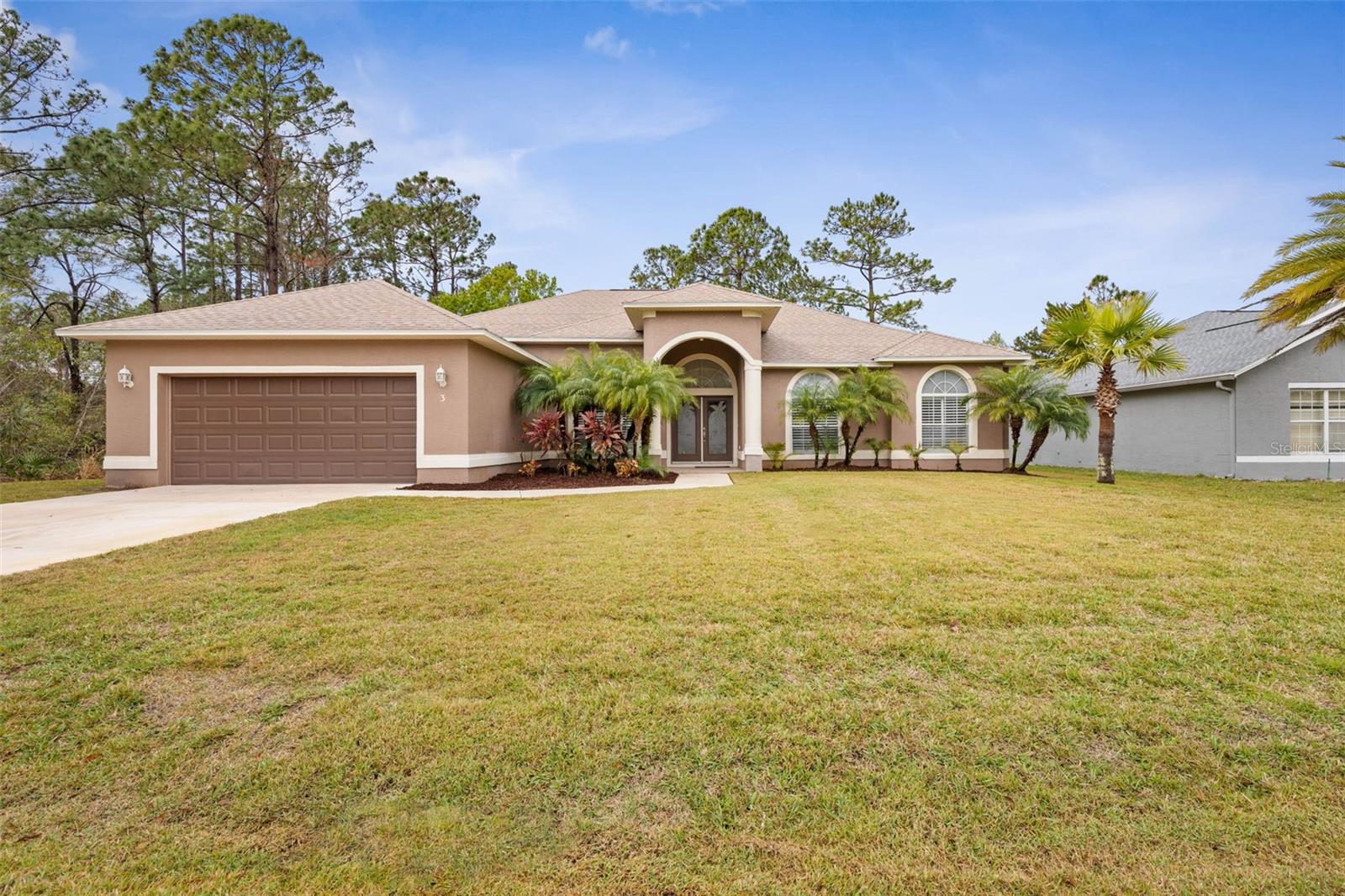 3 ROYAL OAK DR