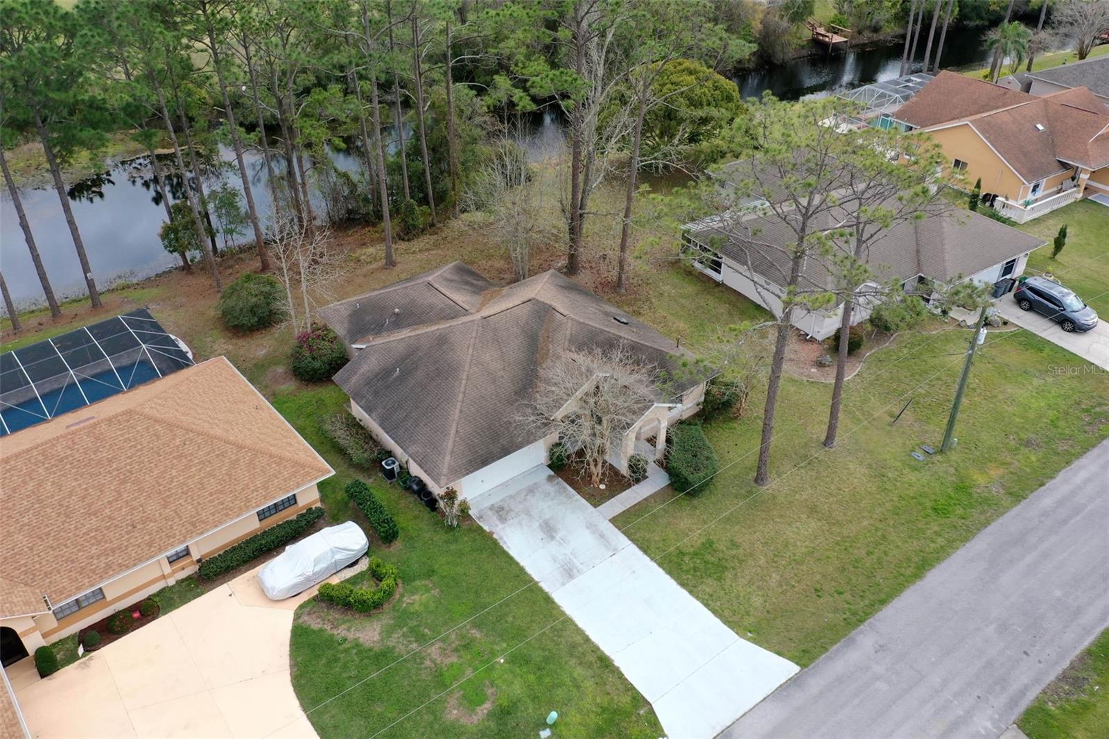 100 WESTBURY LN
