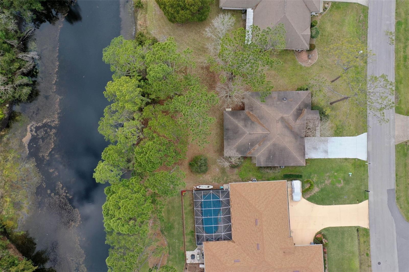100 WESTBURY LN