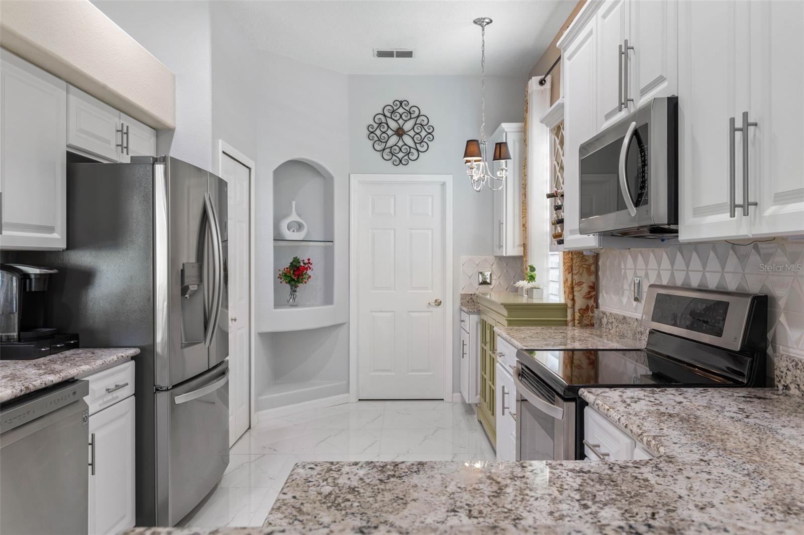 5 CAPTIVA AT LIONSPAW